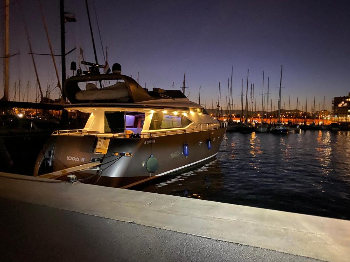 Motoryacht 21 Avec Equipage 호텔 바르셀로나 외부 사진