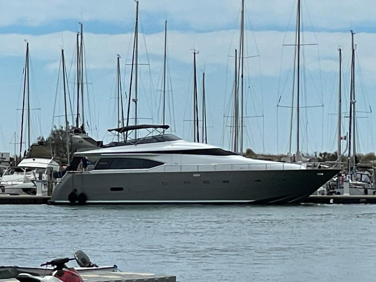 Motoryacht 21 Avec Equipage 호텔 바르셀로나 외부 사진