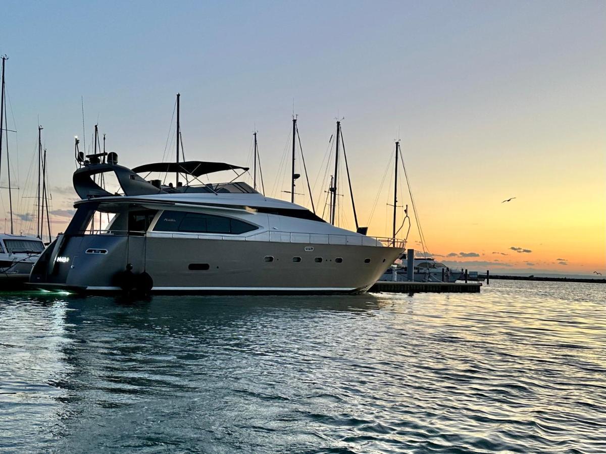 Motoryacht 21 Avec Equipage 호텔 바르셀로나 외부 사진