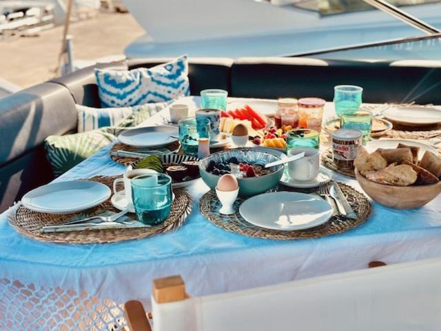 Motoryacht 21 Avec Equipage 호텔 바르셀로나 외부 사진