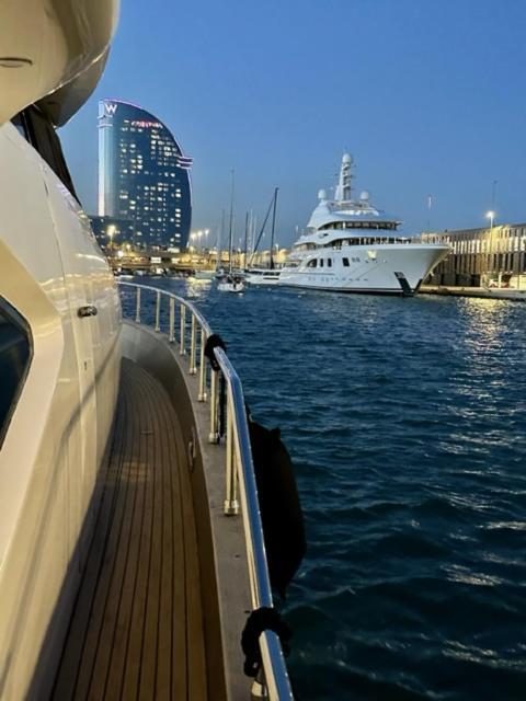 Motoryacht 21 Avec Equipage 호텔 바르셀로나 외부 사진