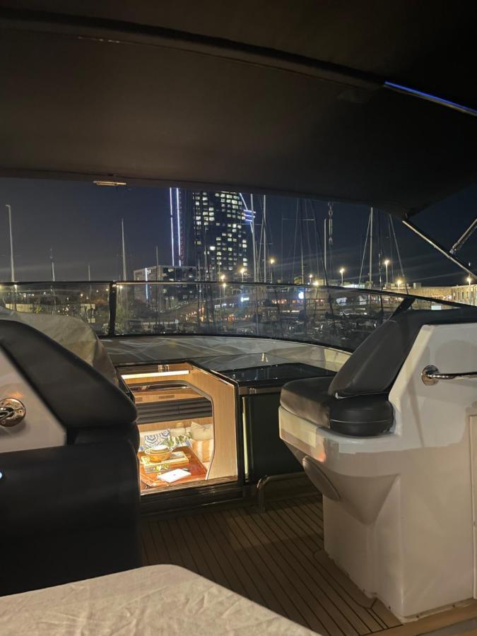 Motoryacht 21 Avec Equipage 호텔 바르셀로나 외부 사진